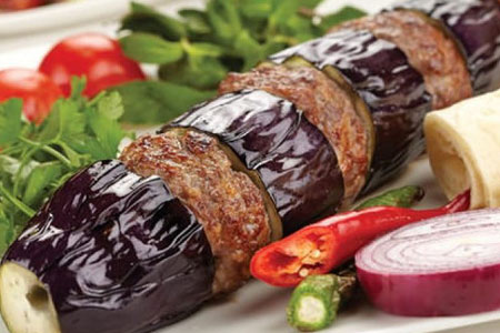 Patlıcanlı Kebap ürün fotoğrafı.